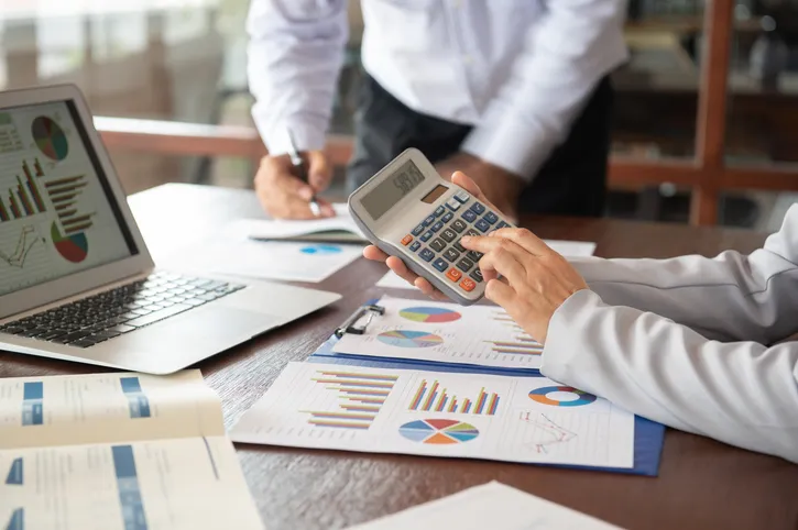 자본시장과금융투자업에관한법률 위반 혐의