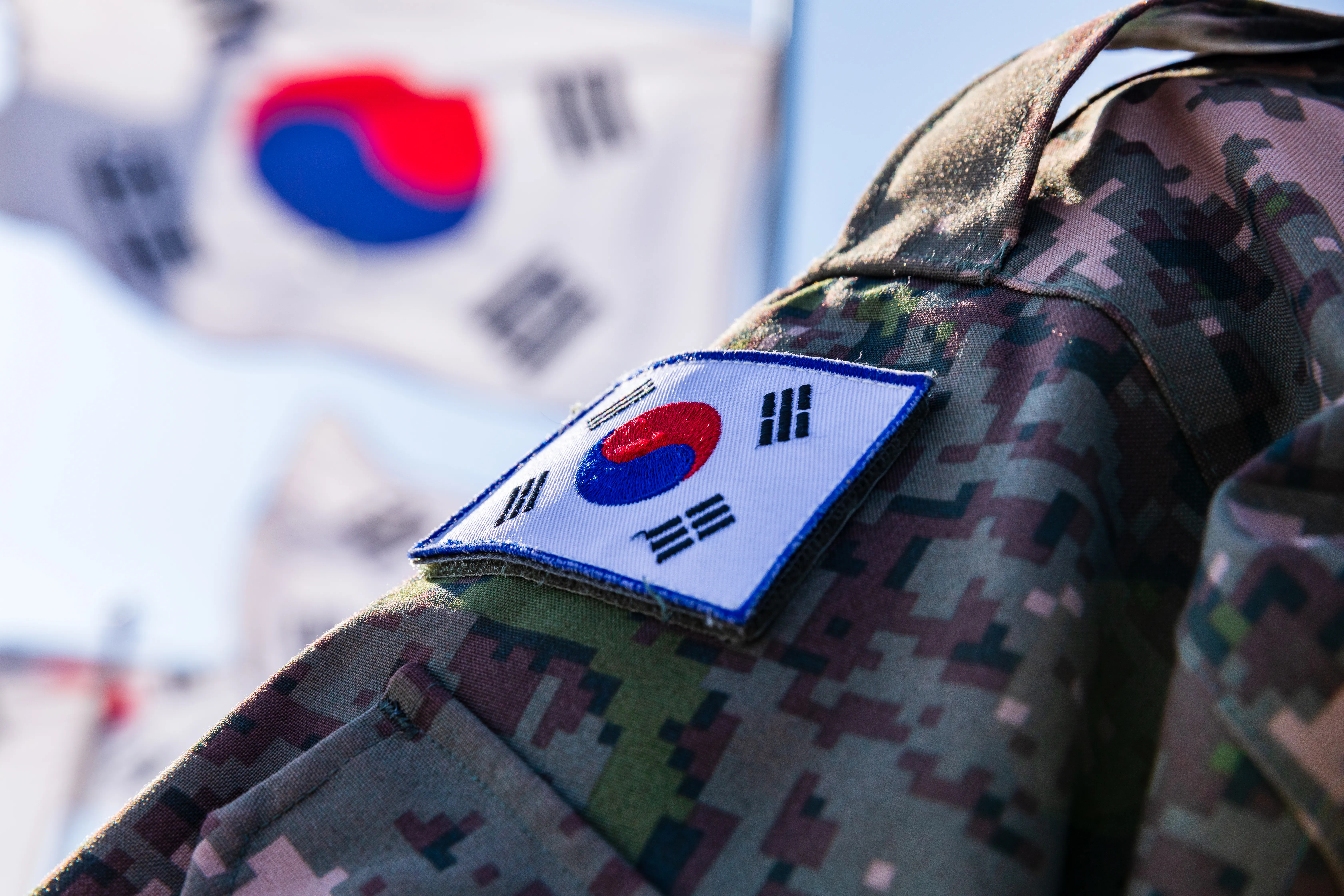 군형사사건 조력 결과 집행유예 판결