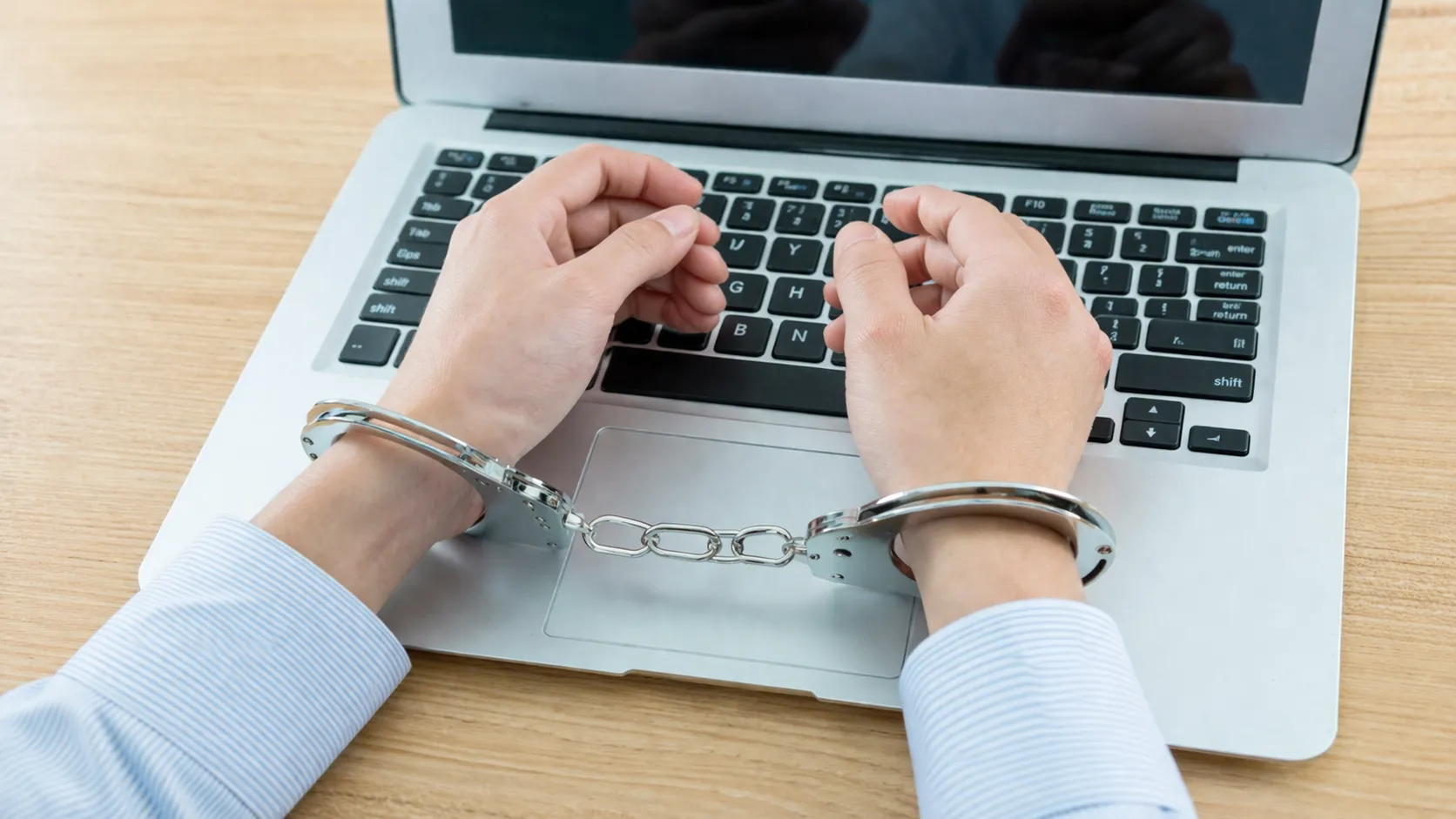 광주통매음변호사 통신매체이용음란죄 인터넷성희롱 형사처벌 경찰조사 대응법