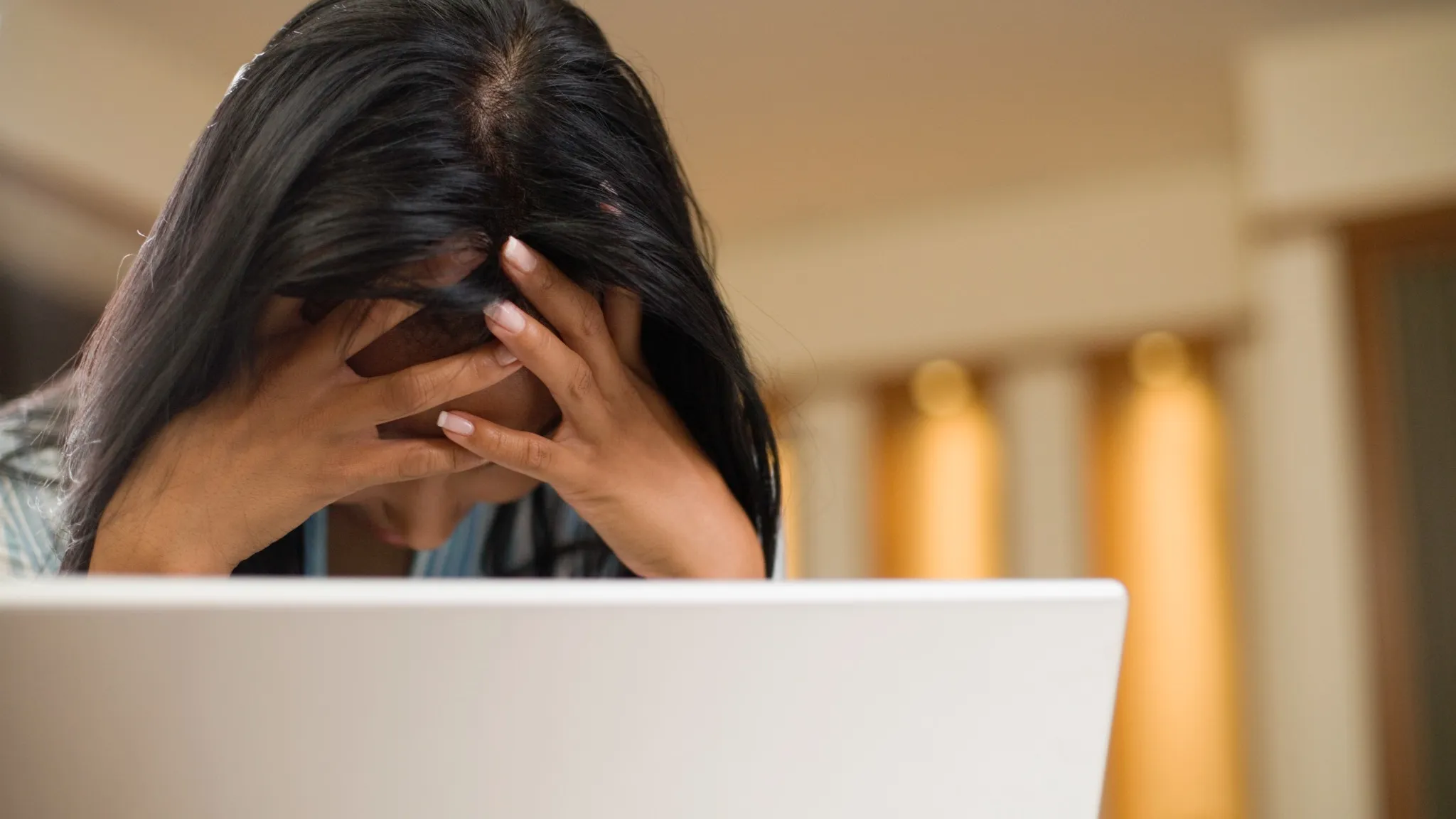 군산통매음변호사 통신매체이용음란죄 인터넷성희롱 모욕죄 처벌수위 방어