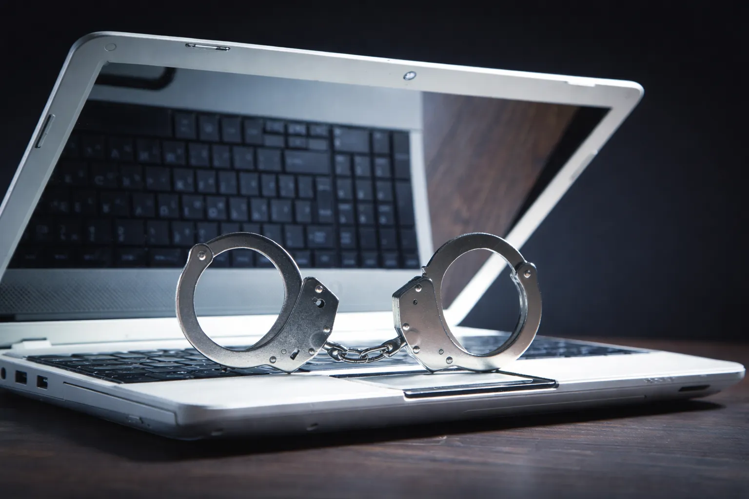 남양주통매음변호사 통신매체이용음란죄 인터넷성희롱 보안처분 형사처벌 방어