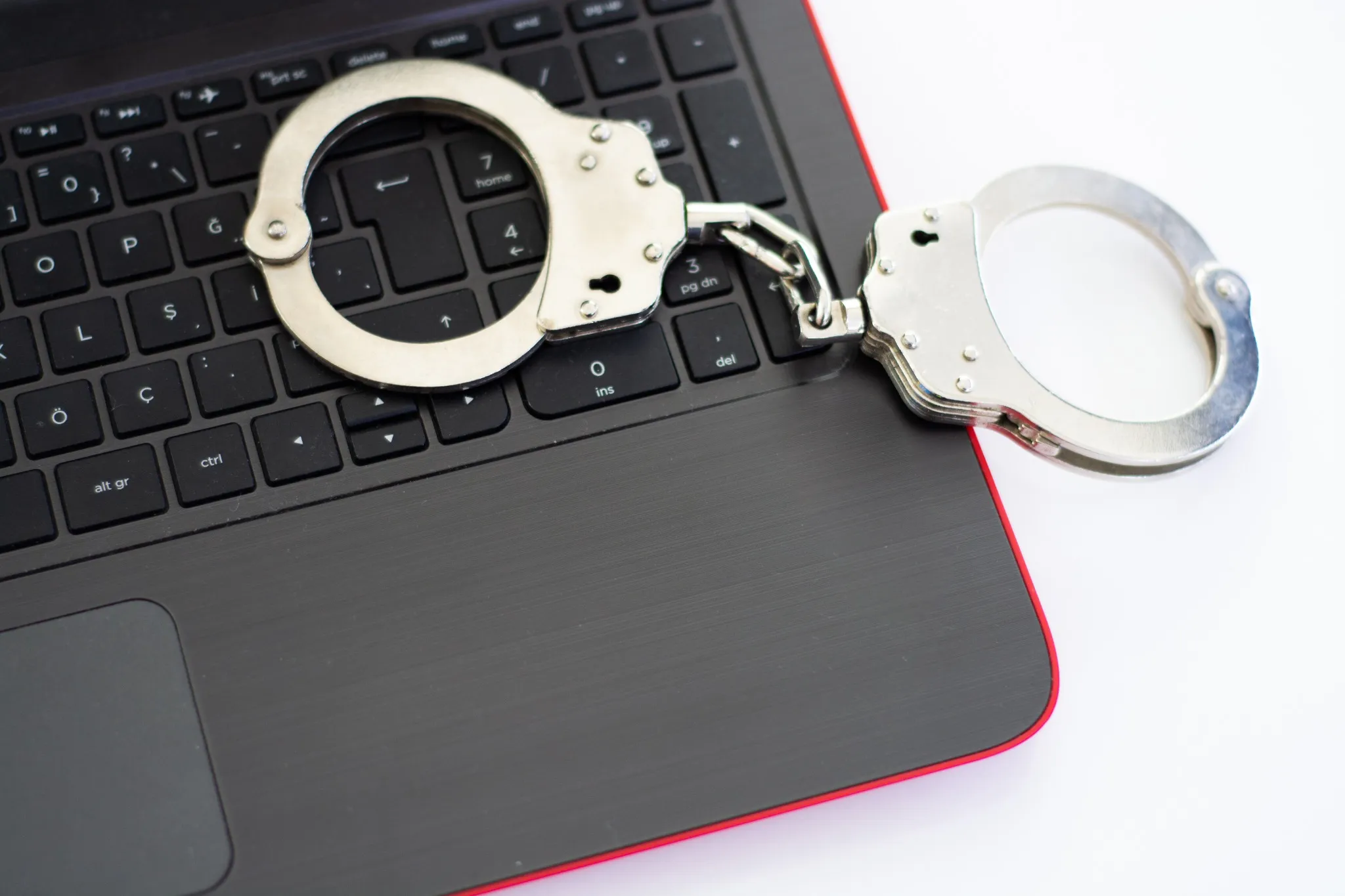 법무법인 대륜 청주통매음변호사 | 댓글 통매음 혐의 불송치